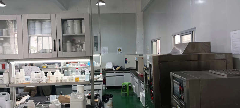 实验室2.jpg